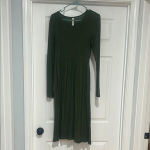 Zenana Outfitters Olive Green Long Sleeve Midi Dress